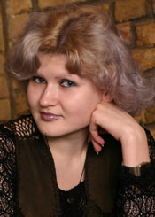 Anna, (42), aus Osteuropa ist Single