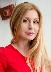 Iryna ist Mitglied bei der Partnervermittlung Ukraine Foto von Iryna - eine Frau aus der Ukraine auf Partnersuche