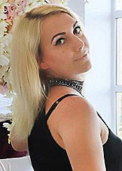 Elena ist Mitglied bei der Partnervermittlung Ukraine Foto von Elena - eine Frau aus der Ukraine auf Partnersuche