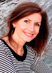 Ludmila ist Mitglied bei der Partnervermittlung Ukraine Foto von Ludmila - eine Frau aus der Ukraine auf Partnersuche