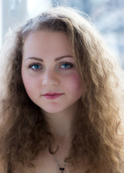 Angela ist Mitglied bei der Partnervermittlung Ukraine Foto von Angela - eine Frau aus der Ukraine auf Partnersuche