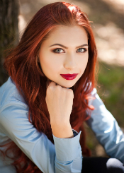 Viktoria ist Mitglied bei der Partnervermittlung Ukraine Foto von Viktoria - eine Frau aus der Ukraine auf Partnersuche