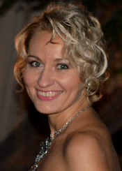Alina ist Mitglied bei der Partnervermittlung Ukraine Foto von Alina - eine Frau aus der Ukraine auf Partnersuche