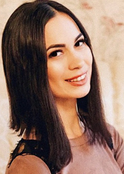 Anna ist Mitglied bei der Partnervermittlung Ukraine Foto von Anna - eine Frau aus der Ukraine auf Partnersuche
