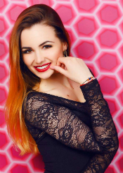 Olga ist Mitglied bei der Partnervermittlung Ukraine Foto von Olga - eine Frau aus der Ukraine auf Partnersuche