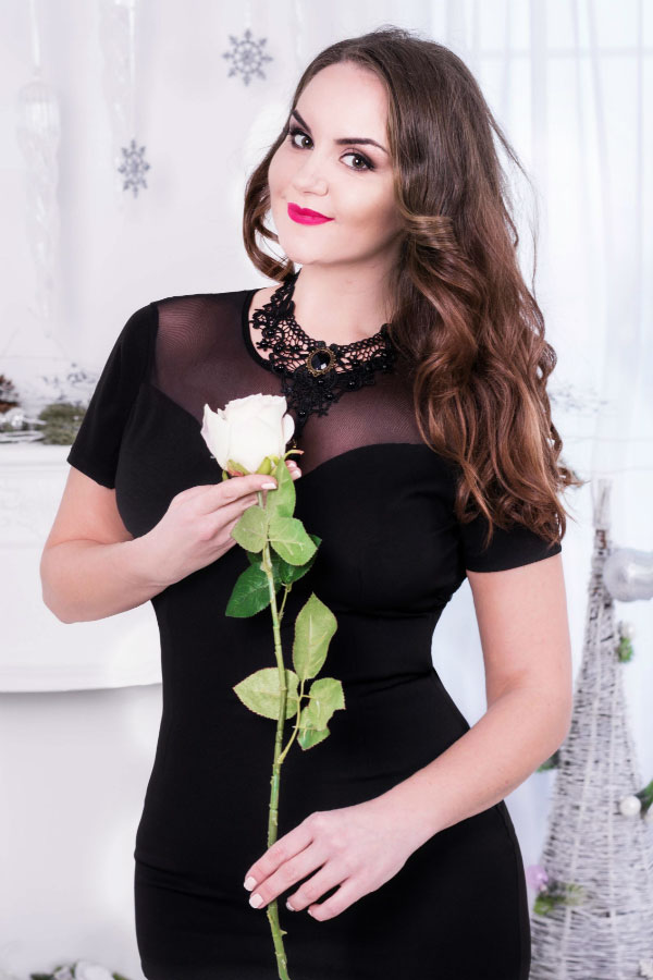 Yulia sucht wie viele ukrainische und russische Frauen eine Partner über eine Partnervermittlung, Foto 2 Yulia - Partnervermittlung Ukraine, Foto 2