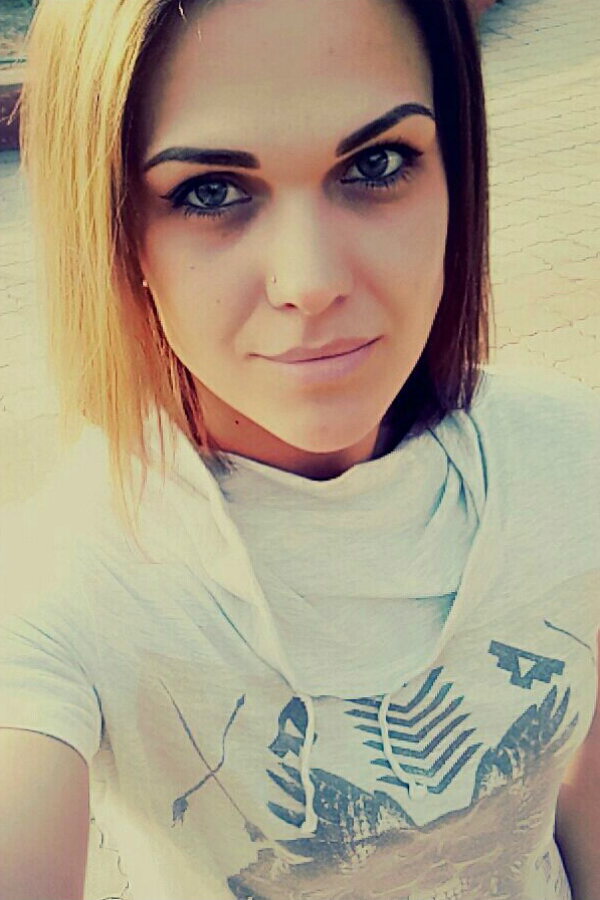 Yulia sucht wie viele ukrainische und russische Frauen eine Partner über eine Partnervermittlung, Foto 2 Yulia - Partnervermittlung Ukraine, Foto 2