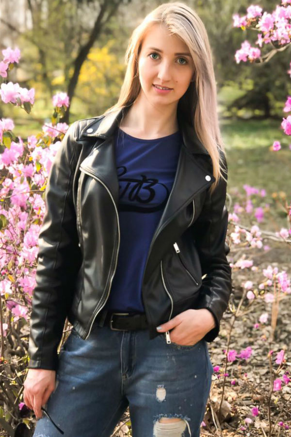 Ehevermittlung Ukraine, Foto von Yaroslava aus Kiew - Ukraine, Foto 1 Yaroslava - Partnervermittlung Ukraine, Foto 1