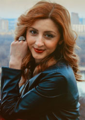 Oksana ist Mitglied bei der Partnervermittlung Ukraine Foto von Oksana - eine Frau aus der Ukraine auf Partnersuche