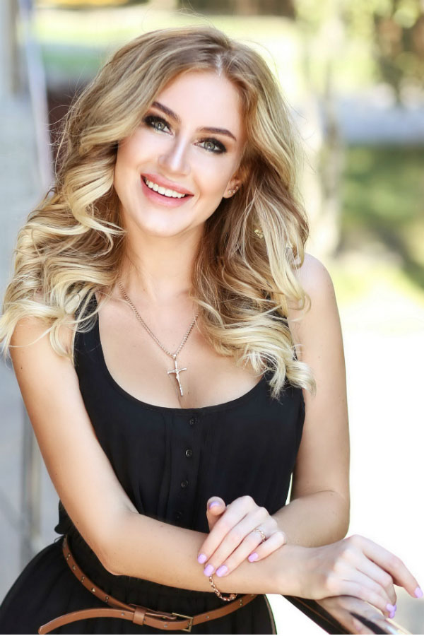Elena sucht wie viele ukrainische und russische Frauen eine Partner über eine Partnervermittlung, Foto 1 Elena - Partnervermittlung Ukraine, Foto 1