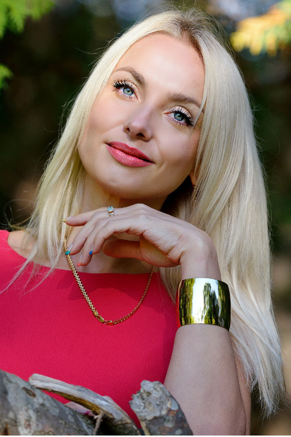 Elena sucht wie viele ukrainische und russische Frauen eine Partner über eine Partnervermittlung, Foto 1 Elena - Partnervermittlung Ukraine, Foto 1