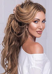 Kristina ist Mitglied bei der Partnervermittlung Ukraine Foto von Kristina - eine Frau aus der Ukraine auf Partnersuche