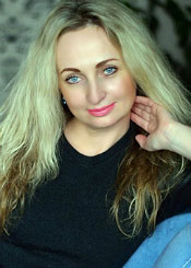 Ella ist Mitglied bei der Partnervermittlung Ukraine Foto von Ella - eine Frau aus der Ukraine auf Partnersuche