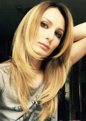 Irina ist Mitglied bei der Partnervermittlung Ukraine Foto von Irina - eine Frau aus der Ukraine auf Partnersuche