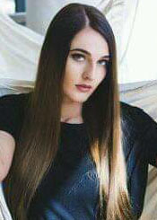 Irina ist Mitglied bei der Partnervermittlung Ukraine Foto von Irina - eine Frau aus der Ukraine auf Partnersuche
