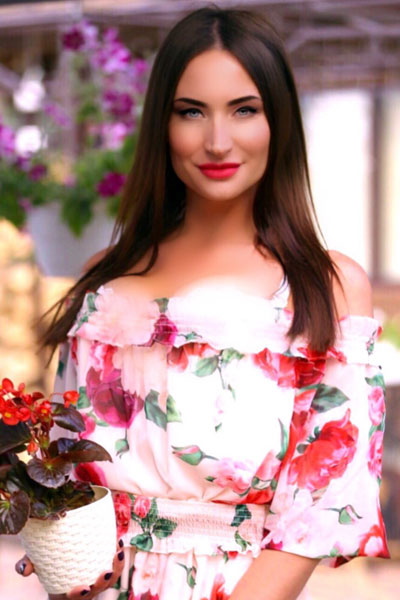 Inessa sucht wie viele ukrainische und russische Frauen eine Partner über eine Partnervermittlung, Foto 1 Inessa - Partnervermittlung Ukraine, Foto 1