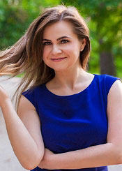 Yulia ist Mitglied bei der Partnervermittlung Ukraine Foto von Yulia - eine Frau aus der Ukraine auf Partnersuche
