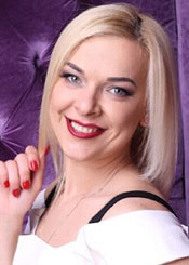Alyona, (39), aus Osteuropa ist Single