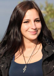 Karina ist Mitglied bei der Partnervermittlung Ukraine Foto von Karina - eine Frau aus der Ukraine auf Partnersuche