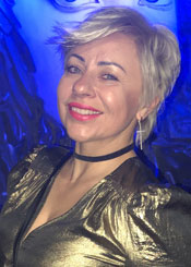 Alla, (48), aus Osteuropa ist Single