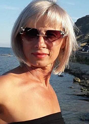 Elena, (46), aus Osteuropa ist Single