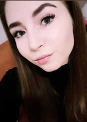 Marina, (22), aus Osteuropa ist Single