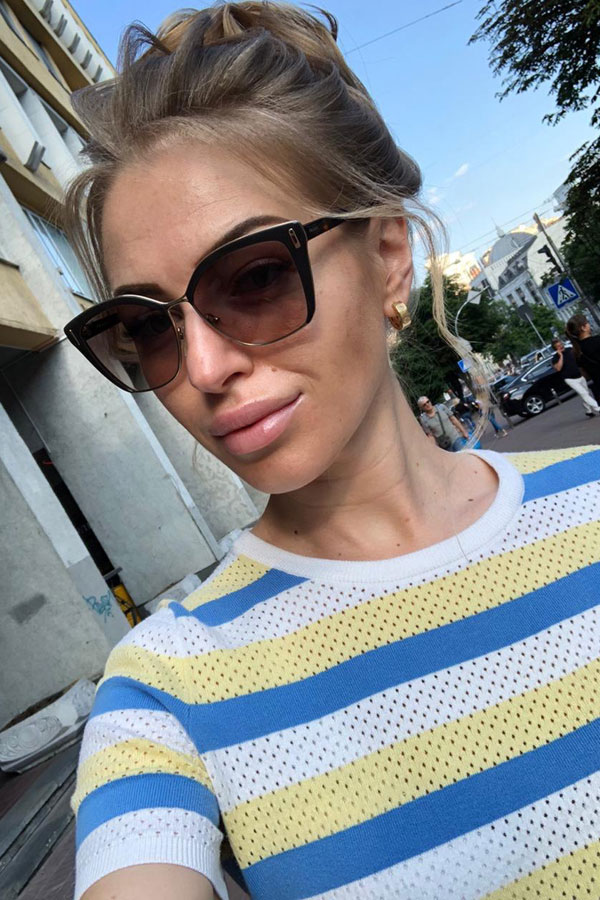 Marina come tante donne ucraine e russe, cerca un partner attraverso un’agenzia di dating, foto 6 Marina - Partnervermittlung Ukraine, Foto 6