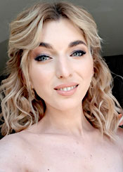Partnervermittlung Ukraine: Alexandra auf Partnersuche Ukrainische Frauen - Alexandra sucht einen Lebenspartner