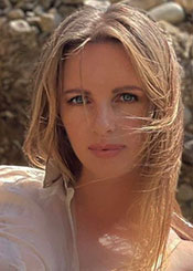 Ksenia, (40), aus Osteuropa ist Single