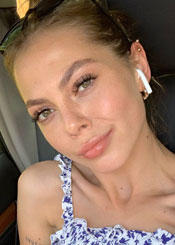 Albina, (22), aus Osteuropa ist Single