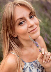 Partnervermittlung Ukraine: Katerina auf Partnersuche Ukrainische Frauen - Katerina sucht einen Lebenspartner