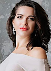 Yulia, (42), aus Osteuropa ist Single
