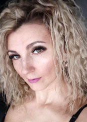 Anna, (39), aus Osteuropa ist Single