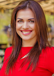 Partnervermittlung Ukraine: Elena auf Partnersuche Ukrainische Frauen - Elena sucht einen Lebenspartner