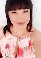 Victoria, (49), aus Osteuropa ist Single