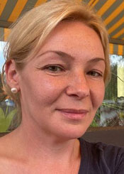 Irina, (49), aus Osteuropa ist Single