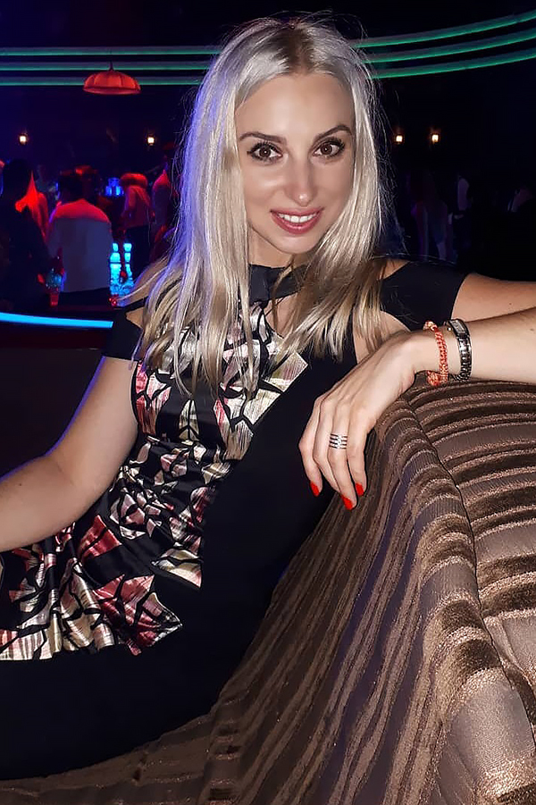Elena come tante donne ucraine e russe, cerca un partner attraverso un’agenzia di dating, foto 2 Elena - Partnervermittlung Ukraine, Foto 2