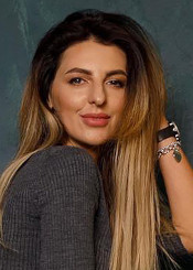 Yana, (36), aus Osteuropa ist Single