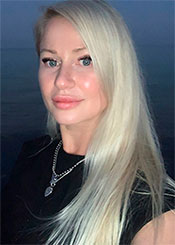 Elena, (52), aus Osteuropa ist Single