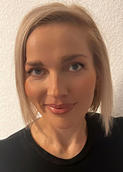 Marina, (47), aus Osteuropa ist Single
