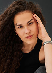 Partnervermittlung Ukraine: Iryna auf Partnersuche Ukrainische Frauen - Iryna sucht einen Lebenspartner
