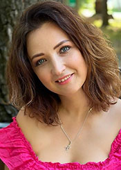 Iryna, (43), aus Osteuropa ist Single