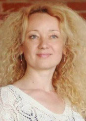 Julia, (40), aus Osteuropa ist Single