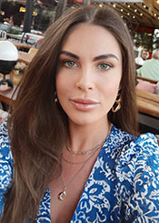 Anna, (41), aus Osteuropa ist Single