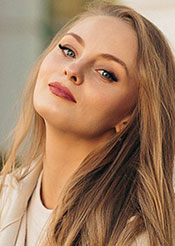 Alyona eine ukrainische Frau