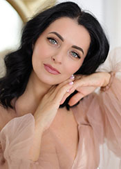 Nataliya, (44), aus Osteuropa ist Single