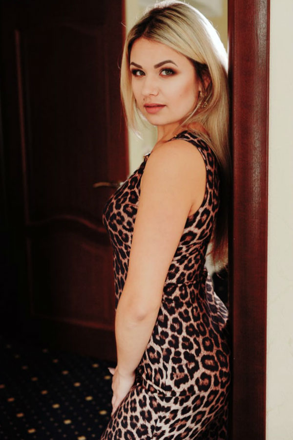 Partneragentur Ukraine, Foto von Viktoria aus Rivne - Ukraine, Foto (5) Ukrainische Frauen Partnervermittlung Viktoria eine hübsche ukrainische Frau, Foto (5)