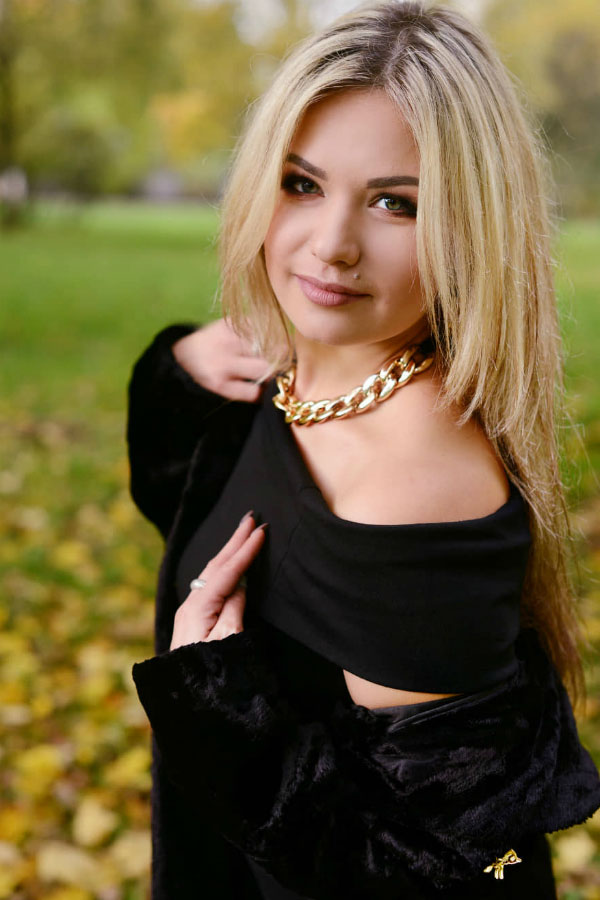 Partneragentur Ukraine, Foto von Viktoria aus Rivne - Ukraine, Foto (7) Ukrainische Frauen Partnervermittlung Viktoria eine hübsche ukrainische Frau, Foto (7)