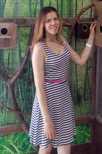 Partneragentur Ukraine, Foto von Anna aus Kiew - Ukraine, Foto (4) Ukrainische Frauen Partnervermittlung Anna eine hübsche ukrainische Frau, Foto (4)