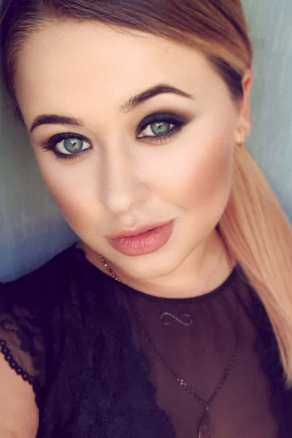 Partneragentur Ukraine, Foto von Karina aus Kiew - Ukraine, Foto (1) Ukrainische Frauen Partnervermittlung Karina eine hübsche ukrainische Frau, Foto (1)